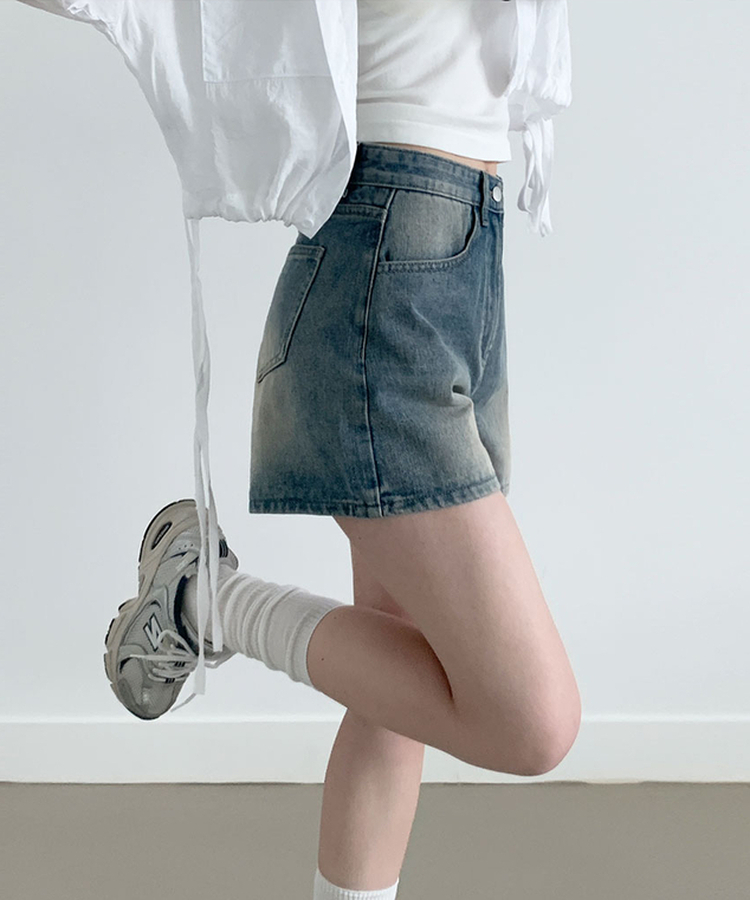 キャットウォッシングハイウエストデニムショートパンツ BLUE