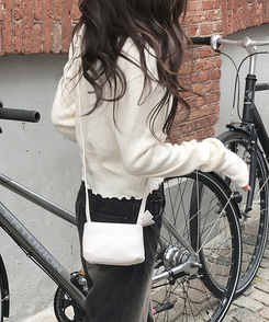 ナチュラルメロウフリルカーディガン CREAM