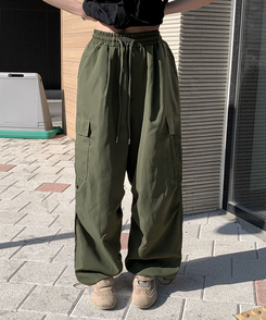 コットンパンツ 【ジョガー調節可】ナイロンカーゴピンタックパンツ8色 KHAKI