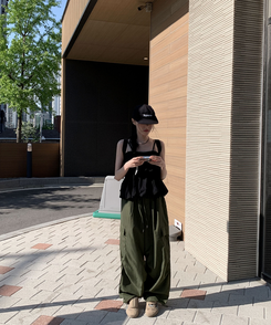 コットンパンツ 【ジョガー調節可】ナイロンカーゴピンタックパンツ8色 KHAKI