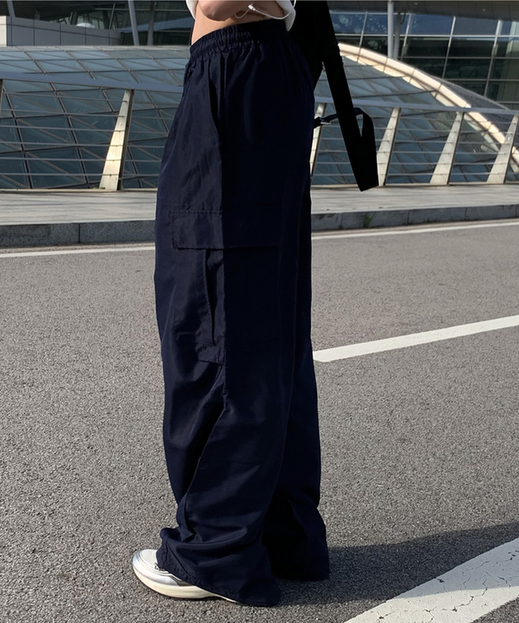 【ジョガー調節可】ナイロンカーゴピンタックパンツ8色 NAVY