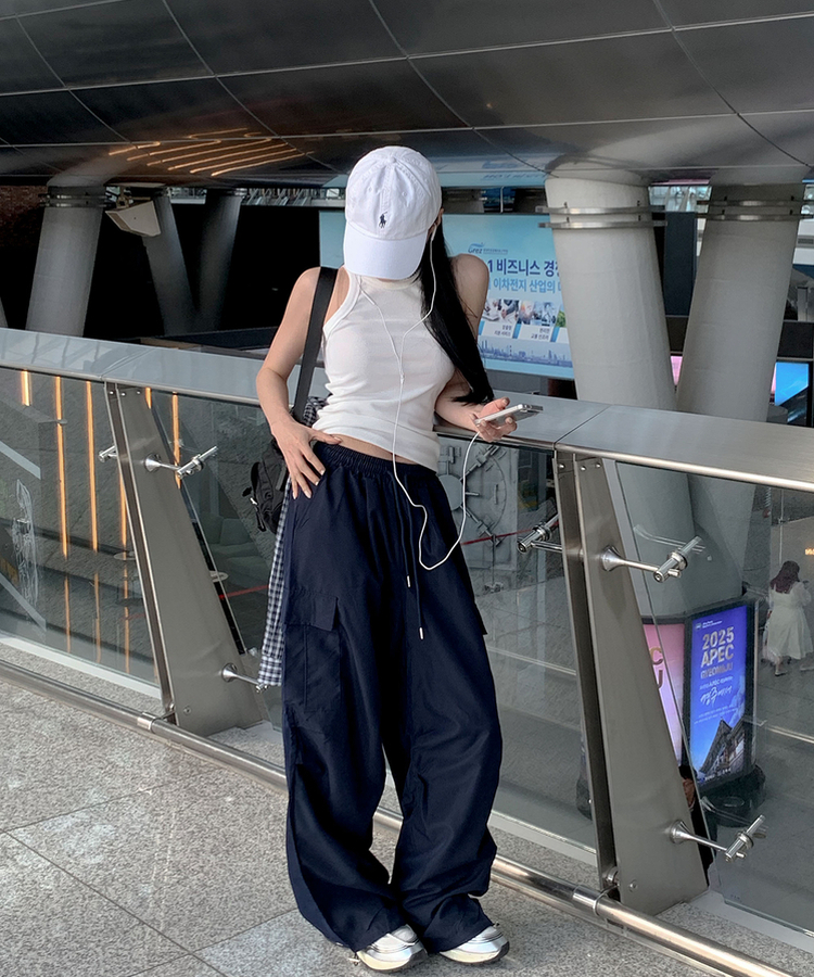 【ジョガー調節可】ナイロンカーゴピンタックパンツ8色 NAVY