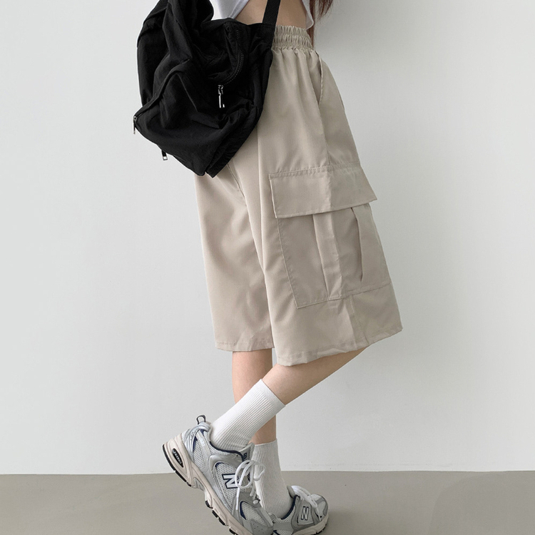 ショートパンツ カーゴバミューダ6分丈ショートパンツ LIGHT BEIGE