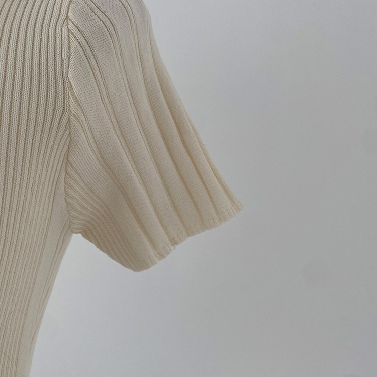 フェミニンフリルレースUネック半袖ニット