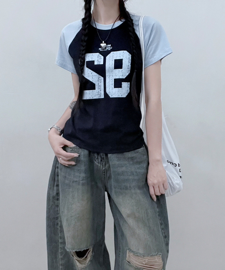 92나그랑배색레터링세미크롭반팔티 네이비