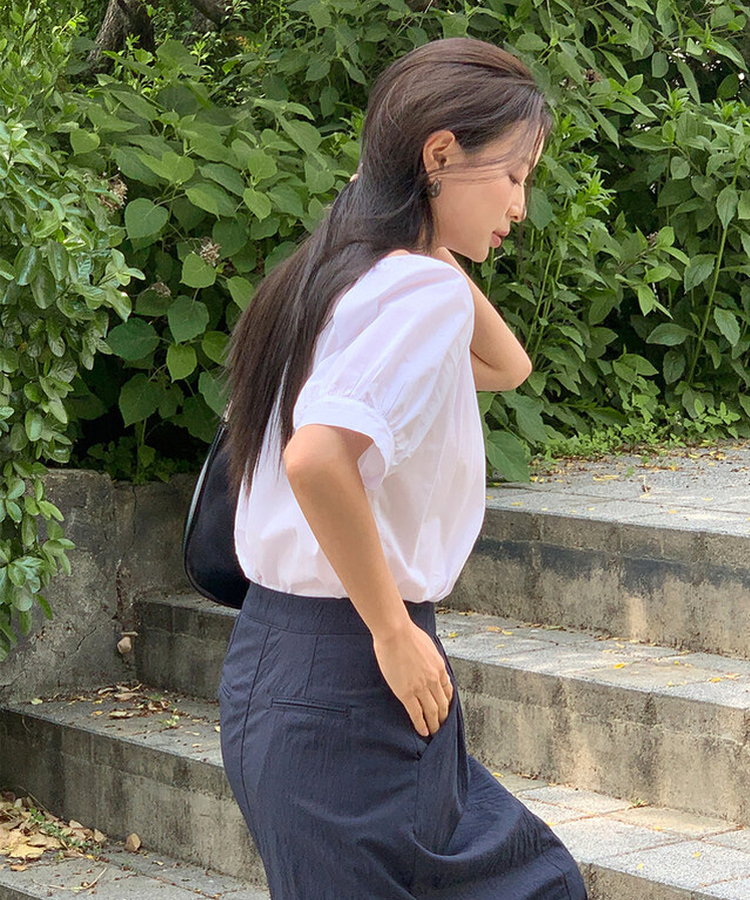ボタンシャーリングパフ半袖ブラウス WHITE