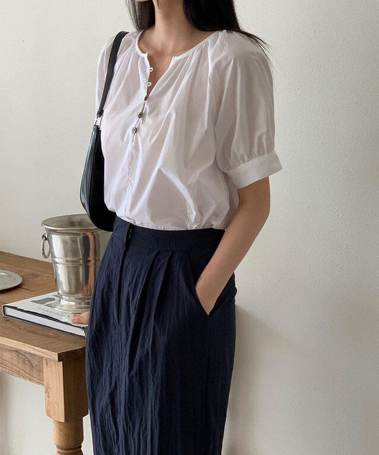 ボタンシャーリングパフ半袖ブラウス WHITE