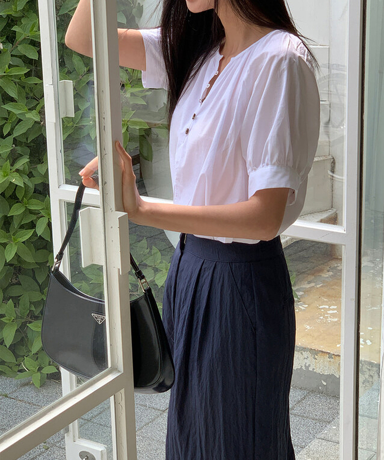 ボタンシャーリングパフ半袖ブラウス WHITE