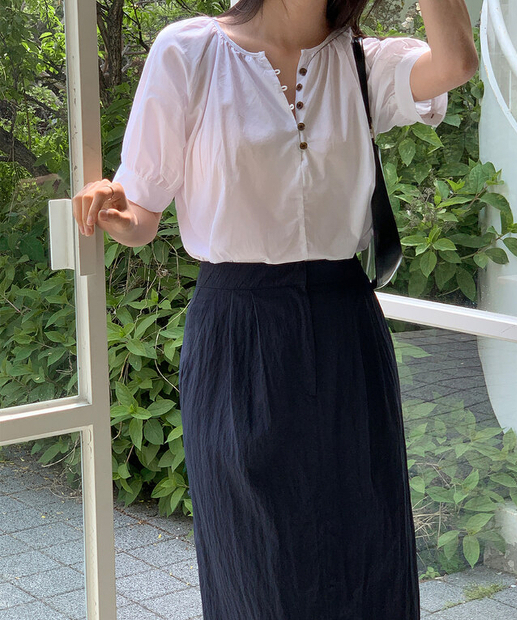 ボタンシャーリングパフ半袖ブラウス WHITE