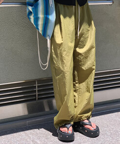 【ジョガー調節可】ピンタックバンディングパンツ OLIVE