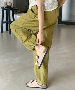 【ジョガー調節可】ピンタックバンディングパンツ OLIVE
