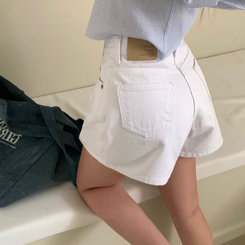 マインデイリー3分丈ショートパンツ WHITE