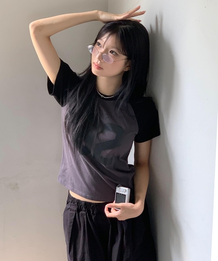 レタリングラグラン半袖Tシャツ CHARCOAL
