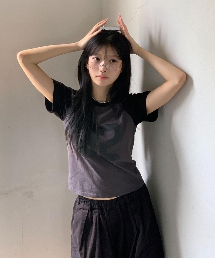 レタリングラグラン半袖Tシャツ CHARCOAL