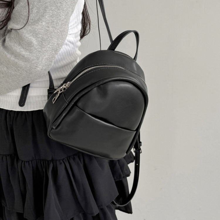 ブラックハーフレザーミニバック BLACK
