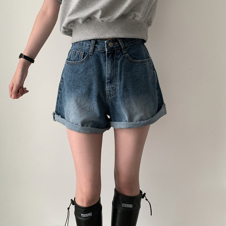 Aラインロールアップショートデニムパンツ｜ショートパンツ
