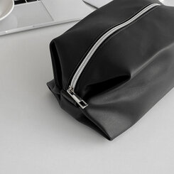 ファッション雑貨 シンプルレザーポーチ BLACK