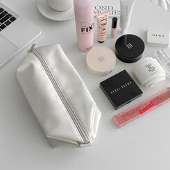 ファッション雑貨 シンプルレザーポーチ IVORY