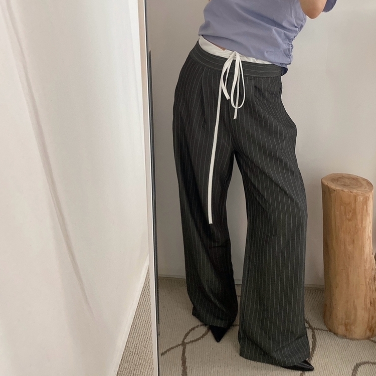 ストラップワイドスラックス DARK GRAY