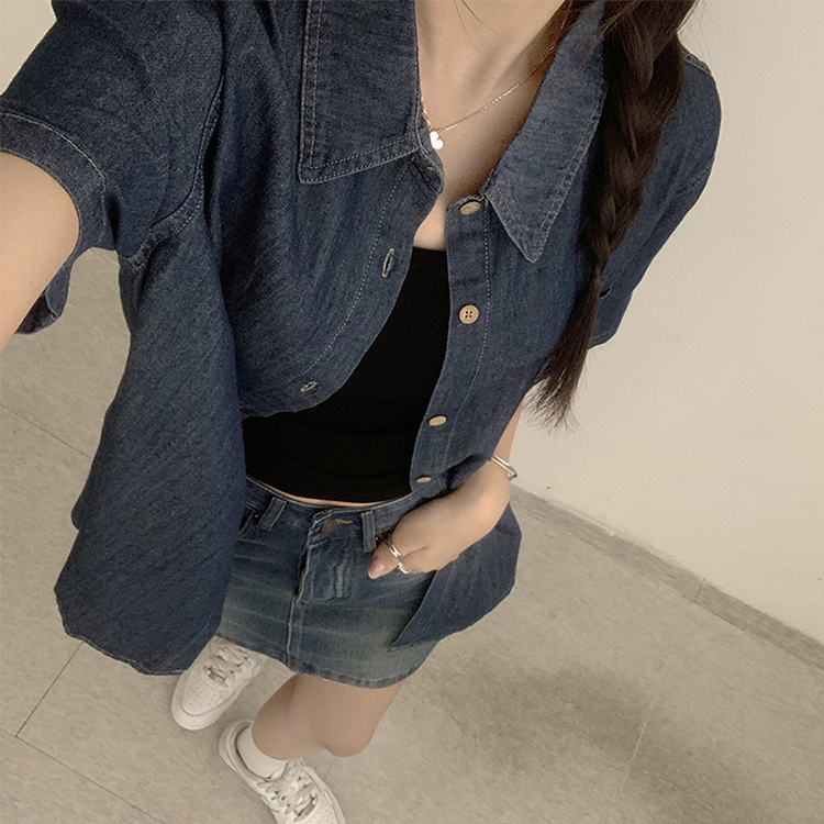 꾸안꾸 무드의 아방핏 빈티지 여름 데님 반팔 셔츠 오버핏 청남방 진청