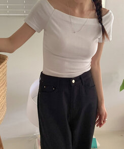 半袖Tシャツ オフショルダースリムフィット半袖Tシャツ IVORY