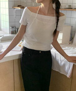 半袖Tシャツ オフショルダースリムフィット半袖Tシャツ IVORY