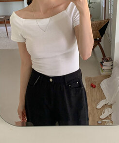 半袖Tシャツ オフショルダースリムフィット半袖Tシャツ IVORY