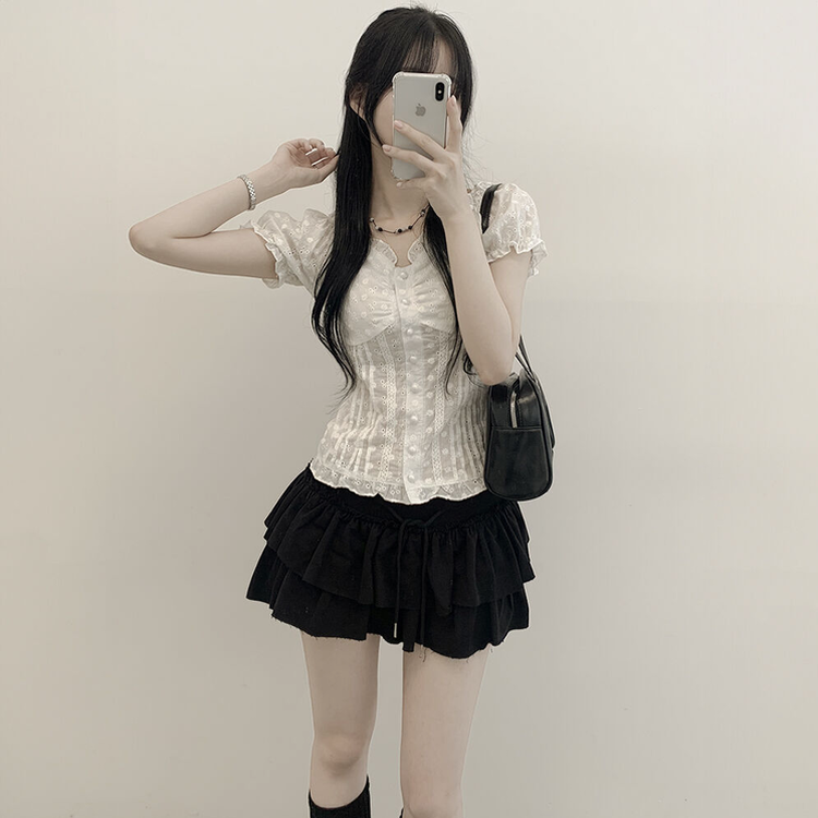 [러블리빈티지힙] 펀칭 레이스 오프숄더 반팔 셔링 퍼프소매 크롭 블라우스 화이트 블랙 화이트