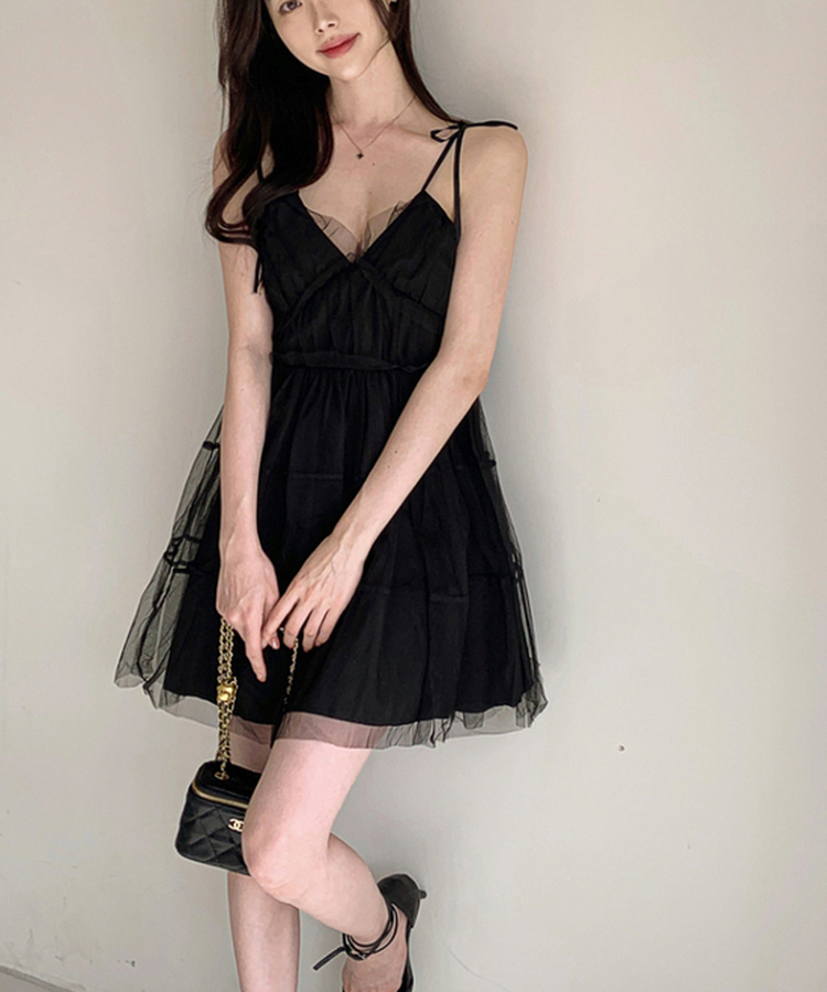 VIVIENNE TAM 黒 レース ノースリーブ ミニワンピース　伸縮性あり VIVIENNE TAM 黒 レース ノースリーブ ミニワンピース 伸縮性