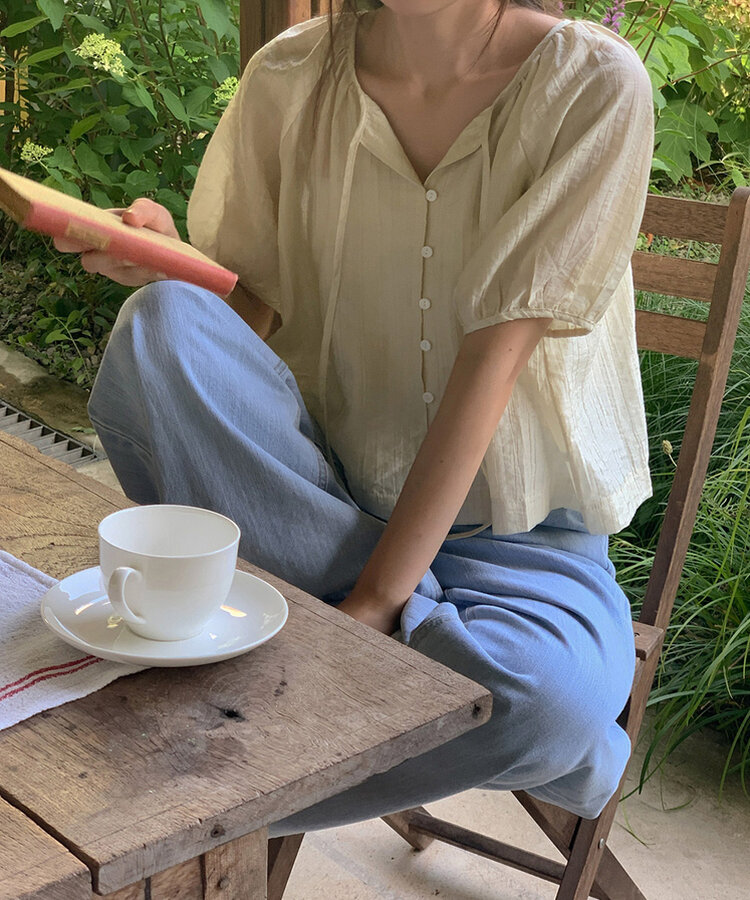ストラップボタンクロップ半袖ブラウス CREAM
