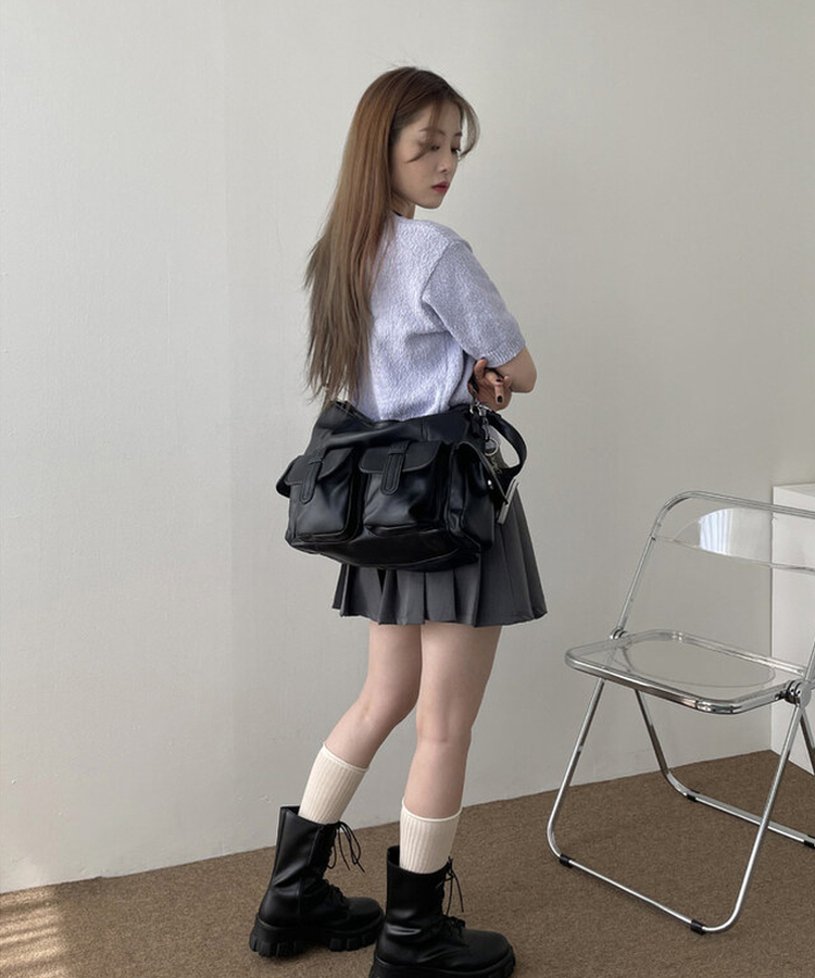ポケットレザーショルダークロスバッグ BLACK