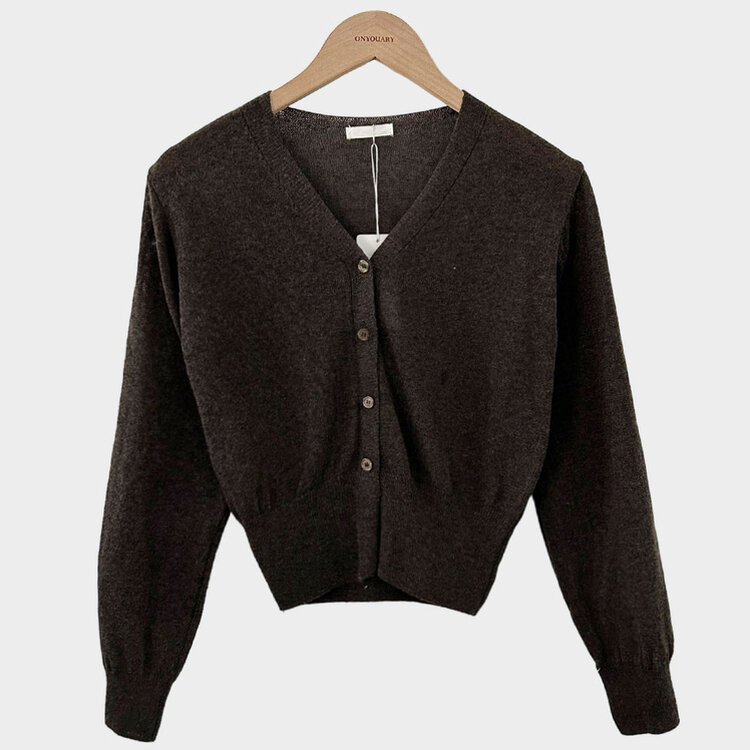 기본핏에 여리함을 더한 린넨 브이넥 크롭 가디건