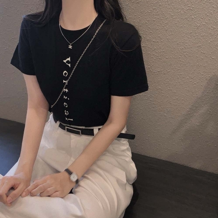 늘어짐 하나없는 탄탄 레터링 반팔 티셔츠 블랙