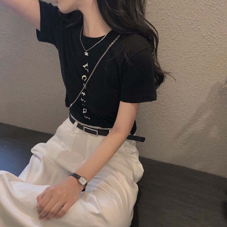 늘어짐 하나없는 탄탄 레터링 반팔 티셔츠 블랙