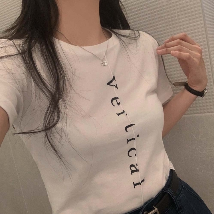 늘어짐 하나없는 탄탄 레터링 반팔 티셔츠 화이트