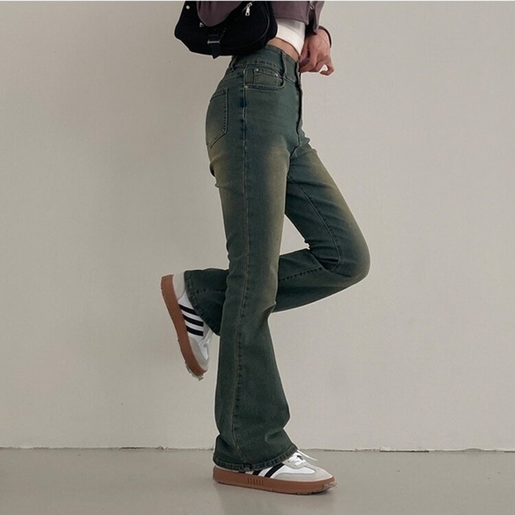 언더모어 투버튼 캣워싱 스판 부츠컷 데님 팬츠