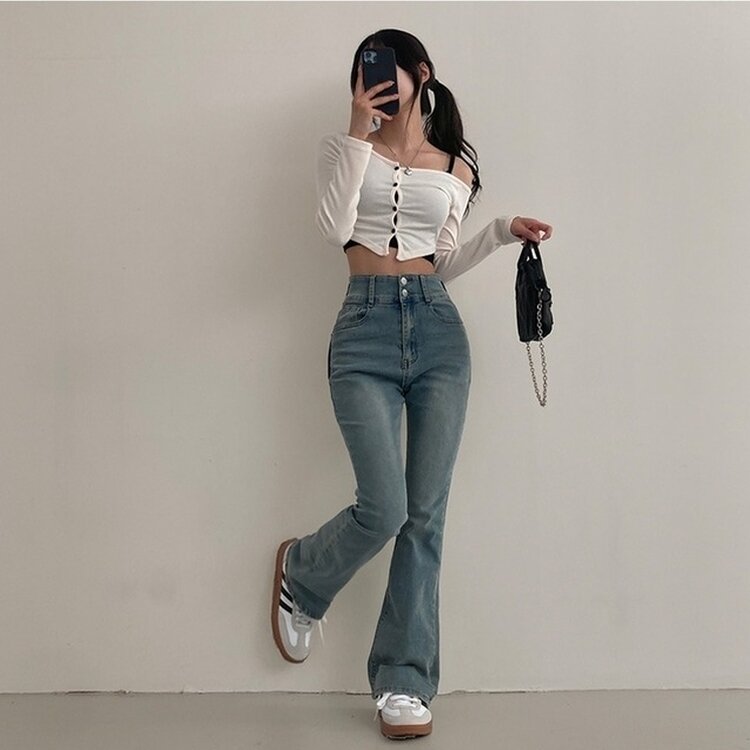 언더모어 투버튼 캣워싱 스판 부츠컷 데님 팬츠