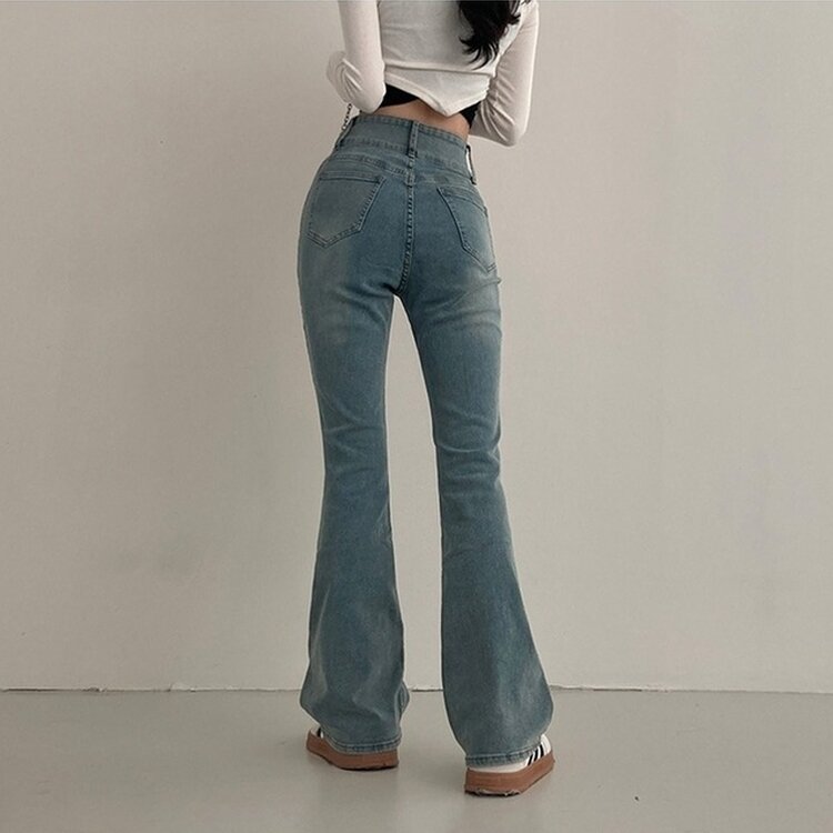 언더모어 투버튼 캣워싱 스판 부츠컷 데님 팬츠