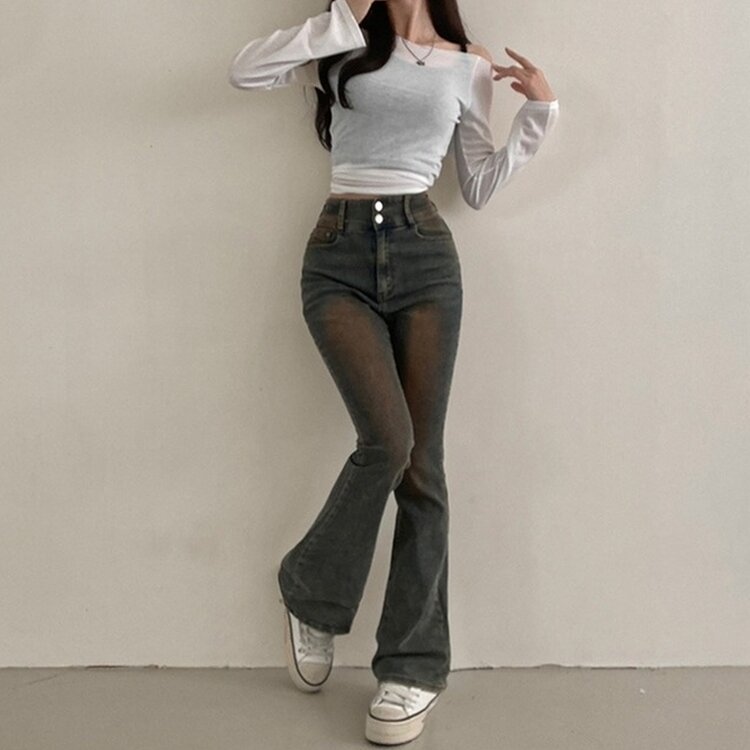 언더모어 투버튼 캣워싱 스판 부츠컷 데님 팬츠