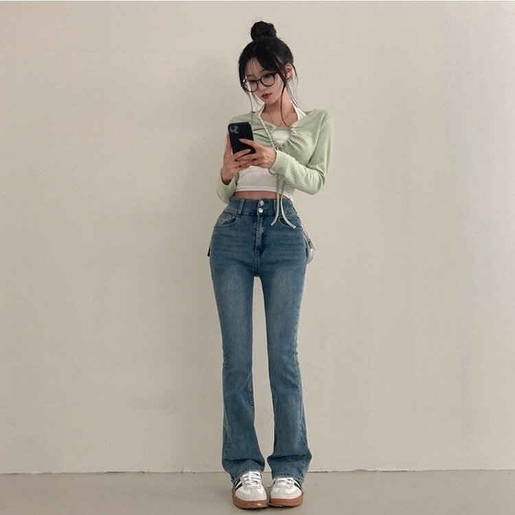 언더모어 투버튼 캣워싱 스판 부츠컷 데님 팬츠