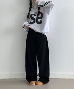 베러 사이드 핀턱 밑단 스냅 비조버튼 코튼 와이드핏 롱팬츠 블랙