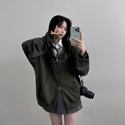 オーバーフィットレタリングツーウェイフードジップアップ KHAKI