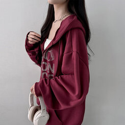 オーバーフィットレタリングツーウェイフードジップアップ WINE