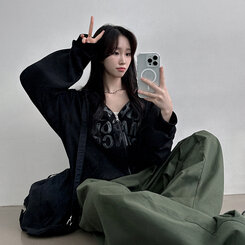 オーバーフィットレタリングツーウェイフードジップアップ BLACK