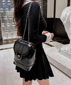 バックバッグ・スクールバッグ チェーンバックパック BLACK