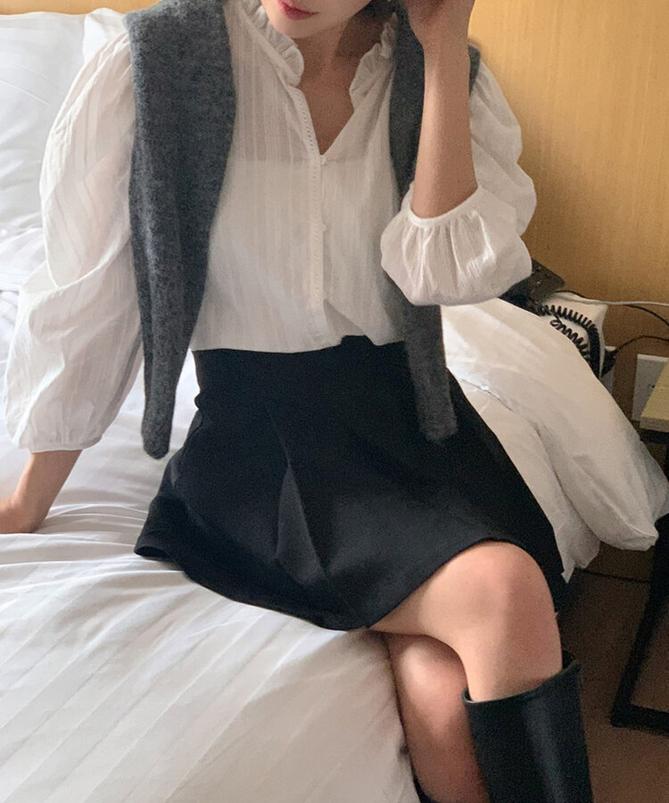 フリルピンタックパフブラウス｜ブラウス｜韓国ファッション通販