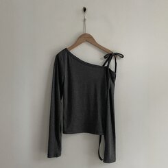 ワンオフショルダーリボンシャーリング長袖Tシャツ5色