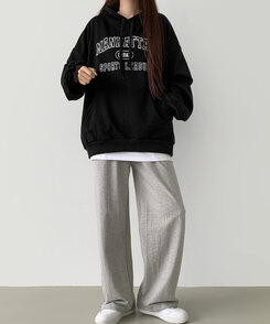 レタリングルーズフィットフード長袖Tシャツ BLACK