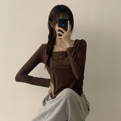 ワンポケットボタンスクエアネッククロップ長袖Tシャツ5色 BROWN