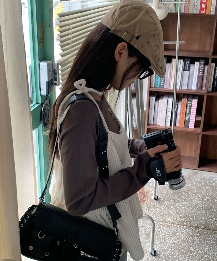 ラウンドネックボートネックレイヤード長袖Tシャツ8色 BROWN